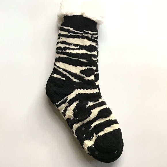 Yelete Accessories - Tiger Stripe Sherpa Lined Slipper Socks
